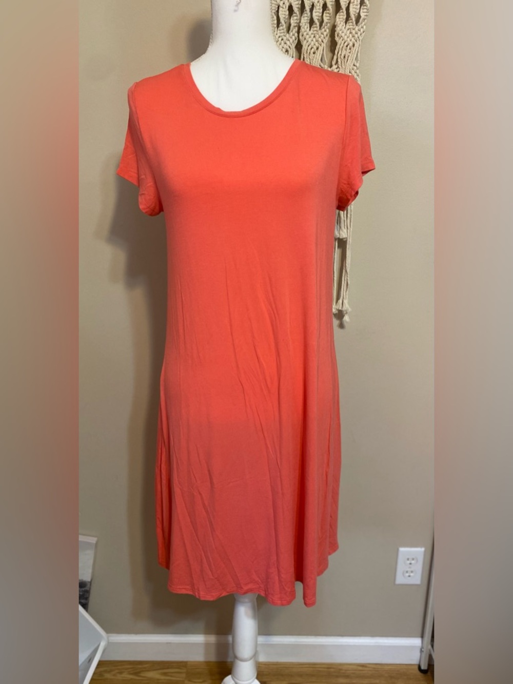 Amazon Essentials Coral Short Sleeve Dress